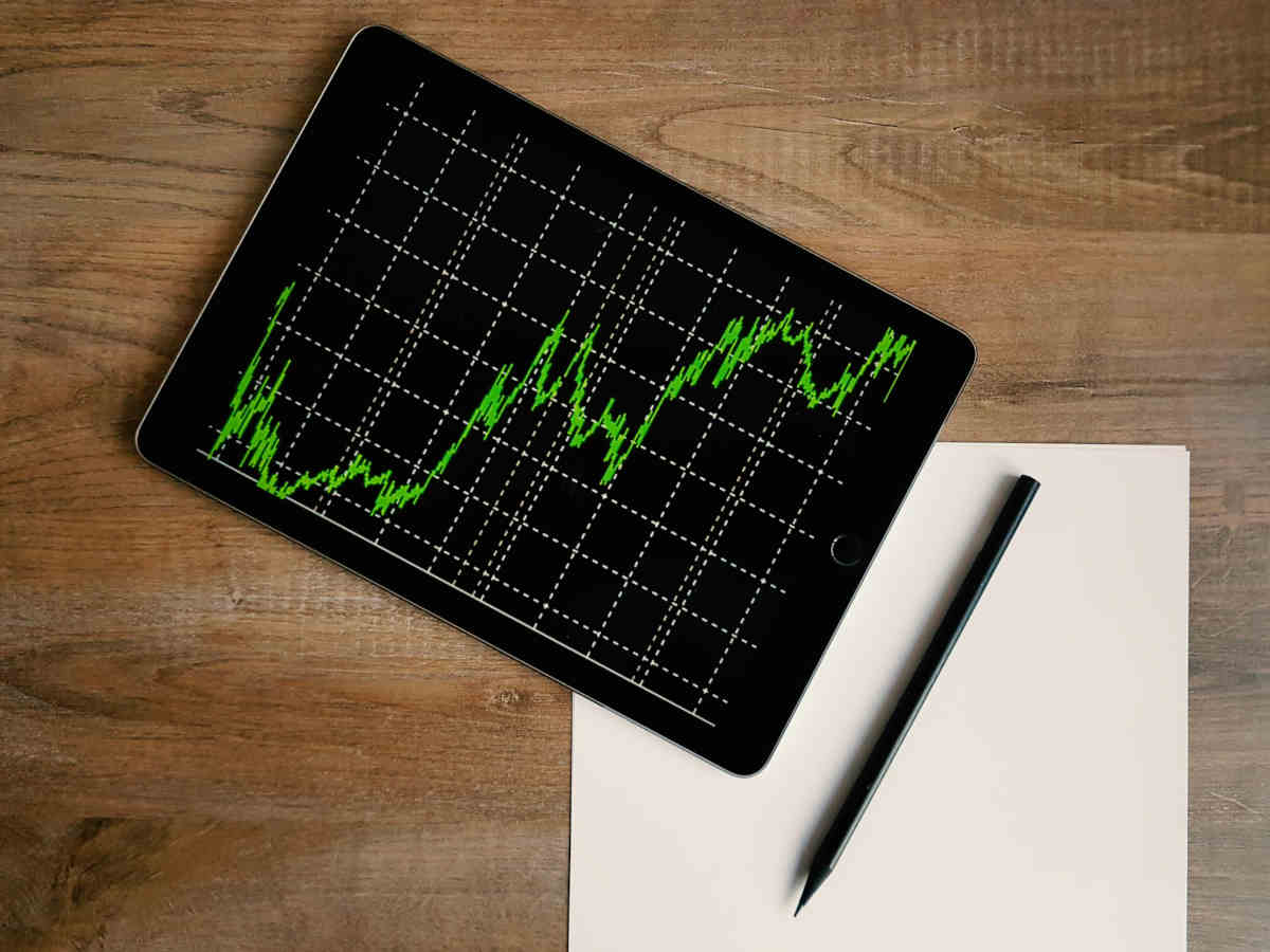Assurance vie : pourquoi les ETF explosent et comment en profiter intelligemment ?